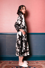Load image into Gallery viewer, Demi Floral Robe - Black Pink